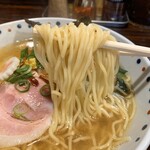 らー麺 あけどや - アゴ出汁白醤油ら〜麺 900円
      （ゲリラ数量限定）