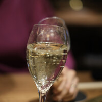 にくはじ - スパークリングで乾杯！