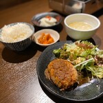 焼肉 あづま - 料理写真:長崎和牛のハンバーグ定食