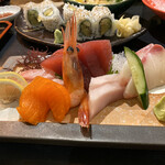 Shaw's Sushi Bar&Dining - 