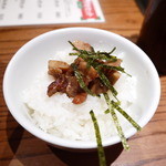 横濱 一品香 - 鶏肉ごはん