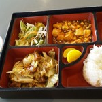 安童夢本店 - Aランチ・日替わり弁当（ホイコーロー・麻婆豆腐）700円