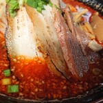 B型劇場 麺屋絆道 - チャーシューも美味しかったけど、辛さが先行。