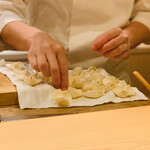 沼田 - 月光百合根仕込み中