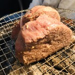 炭火焼肉ホルモン 横綱三四郎 - 