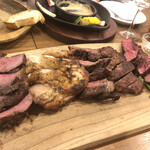 ブッチャーズ八百八 - 八百八の肉盛り５種