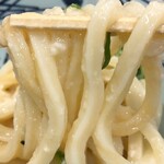 丸亀製麺 - とろろ醤油うどん並温390円