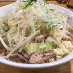 大仙 - ラーメン (豚1枚) 200g (850円)の高さ