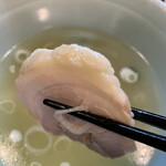 佐野ラ－メン たかの - 脂身付きの一枚。ジューシー