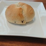 ナナパン - ベーグルチョコ。もっちりの生地にチョコチップ隠れてます！