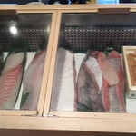 寿司　まつばら - ネタケース  ギリ  ここまで