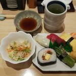 124137400 - 寿司盛り天ぷらセットの寿司とサラダ(2020.01.24)