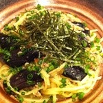 スパ吉 - 揚げナスの鶏味噌パスタ　たっぷり青ネギのせ