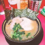 豚骨醤油ラーメン 王道家 - ラーメン  (味 うす口    油 少なめ)