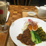 小陽春 - 魯肉飯+タピオカほうじ茶ミルクティ ドリンクセット（1,188円）