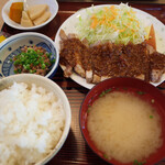 定食屋 まるやま - ポークソテー定食