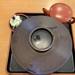 更科 - この二段になった入れ物が食欲をかき立てます！！