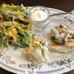 アンサンブル - 手前の大根イカサラダが好きでした。