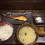 しんぱち食堂 - キングサーモン西京漬け定食