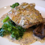 レストラン シェ・オカ - 本日の白身魚のポアレ、アンティーブ入り粒マスタードソース