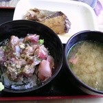 Jiza Kana Koubou - なめろう丼、ブリの焼き漬け、みそしる