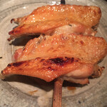 オオクサ - 手羽焼きです　これも巨大です