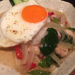 オオクサ - 締めのガパオライス　オリエンタル親子丼ですね