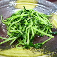 中国料亭 翠鳳 上野本店 - ④豆苗のｶﾞｰﾘｯｸ炒め