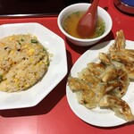 餃子天国 - 190621餃子2人前280円とやきめし450円