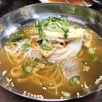 炭火焼肉 寿月 - 冷麺（小）はちょっと少なかった。（中）でもいけた気がする〜。