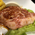 炭火焼肉 寿月 - 最早定番！ランプ厚切り！
