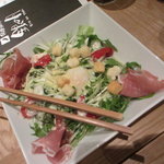 銀の月 - 生ハムシーザーサラダ　６５０円
