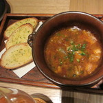 銀の月 - 牛すじ煮込みガーリックトースト添え　７５０円