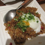 銀の月 - ドライカレーピラフ 温玉乗せ　６５０円