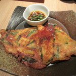 銀の月 - 海鮮チヂミ　６５０円