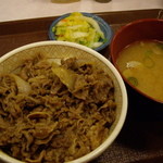すき家 - 牛丼（並）＋とん汁＆おしんこ　牛丼祭で３８０円