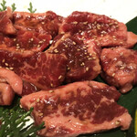 亜李蘭別邸 - 立派な国産カルビ肉