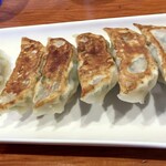 麺屋ブルーズ - 柚子胡椒でいただく餃子