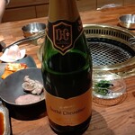 和牛 まつした - ●おまかせｺｰｽ9000+ｺｰｽﾎﾙﾓﾝ500+ﾄﾛﾀﾝﾕｯｹ2500+和牛ｼｸﾞﾚ煮500+生B 780X2+ｽﾊﾟｰｸﾘﾝｸﾞﾜｲﾝ5000=19,060円 2020年01月