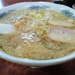 大三元 - 背脂ラーメン。見た目よりさっぱりしてます。