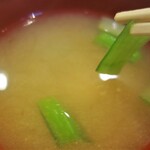 綿徳 - 青梗菜の味噌汁とは・・・