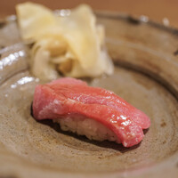 うを徳 - 豆州下田（いづしもだ）の"鮪（しび）"、肥肉（あぶ）