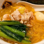 真鯛らーめん 麺魚 - 特製サーモン100%らーめん 1160円
      （準レギュラー化）