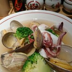 小料理バル ドメ - 1904あさりとブロッコリーと烏賊の酒蒸し