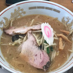 月の家 - 2020年1月。みそラーメンハーフ670円。