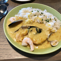 COLONIAL BEACH 横浜ハンマーヘッド - 