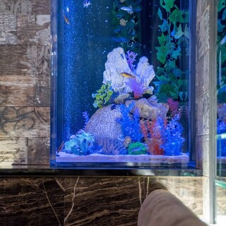 You can enjoy a luxurious atmosphere such as private aquarium rooms and VIP rooms.