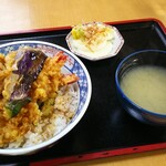 萬屋 - 天丼としじみのみそ汁