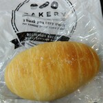 Lycka 自家培養酵母パン 焼き菓子の店 - 塩バターロール