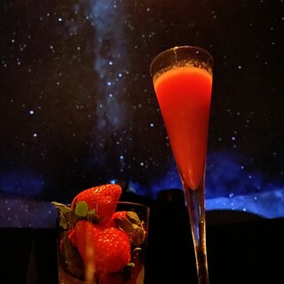 フレッシュフルーツカクテルもご用意しております。